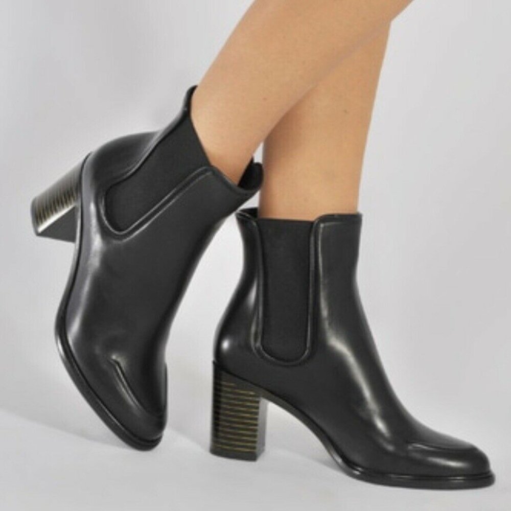 Salvatore Ferragamo Fabian 70 Black Calf Leather